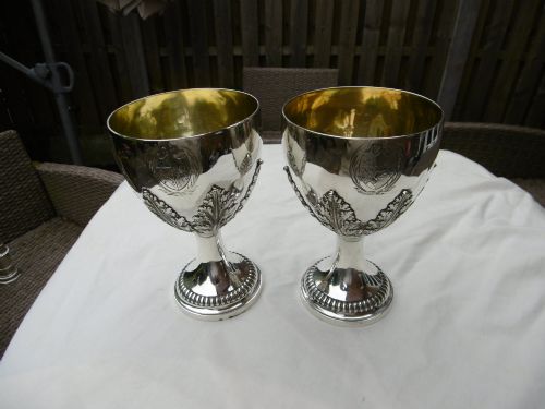 1771 FINE PAIR OF GEORGE 111 SILVER GOBLETS BY RARE MAKER AUSTIN LE SAGE GREAT CRESTS 540G