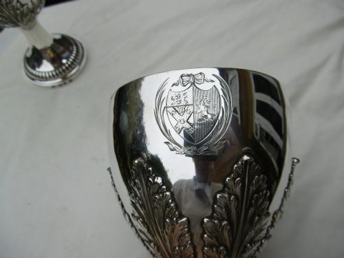 1771 FINE PAIR OF GEORGE 111 SILVER GOBLETS BY RARE MAKER AUSTIN LE SAGE GREAT CRESTS 540G - ADDITIONAL PHOTO 3
