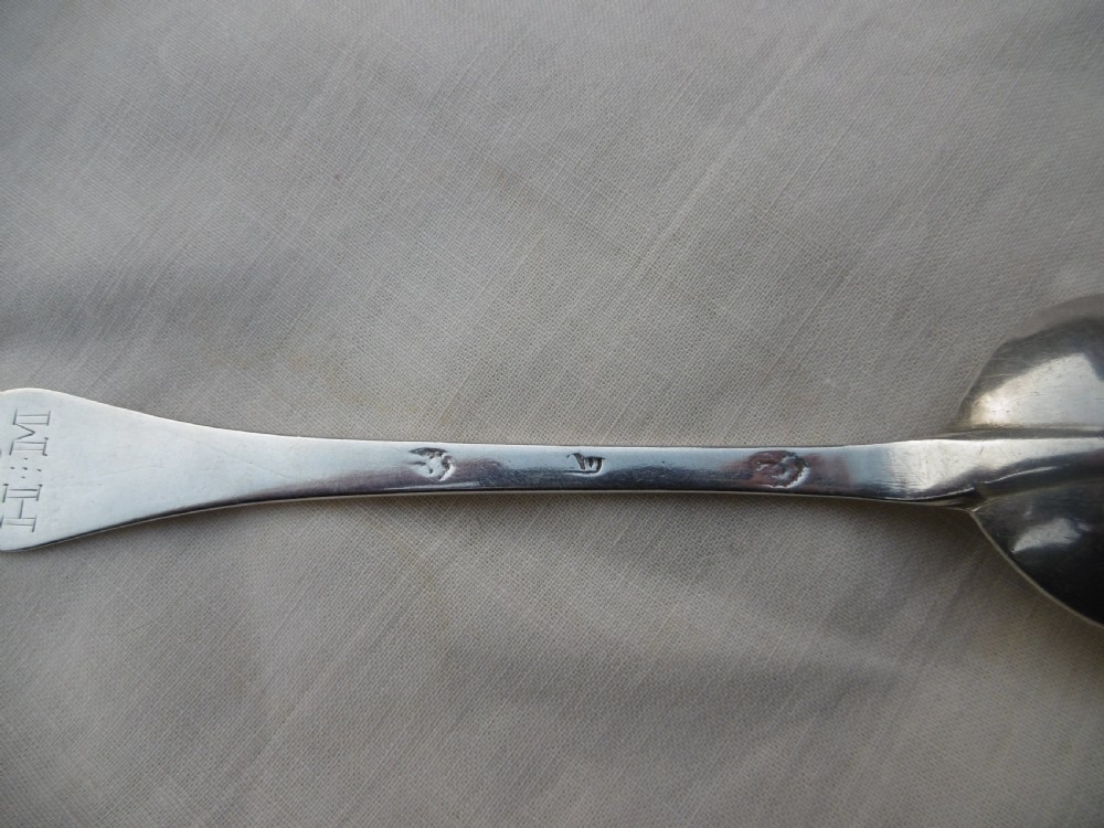 c1700 rare Provincial Dognose tablespoon by Anthony Dodson of Lewes View II