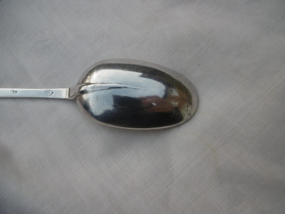 c1700 rare Provincial Dognose tablespoon by Anthony Dodson of Lewes View III