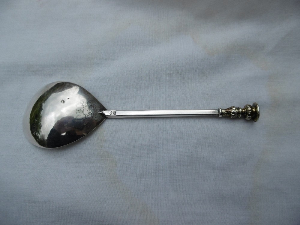 c1630 fine very rare Exeter seal top spoon by William Bartlett View II