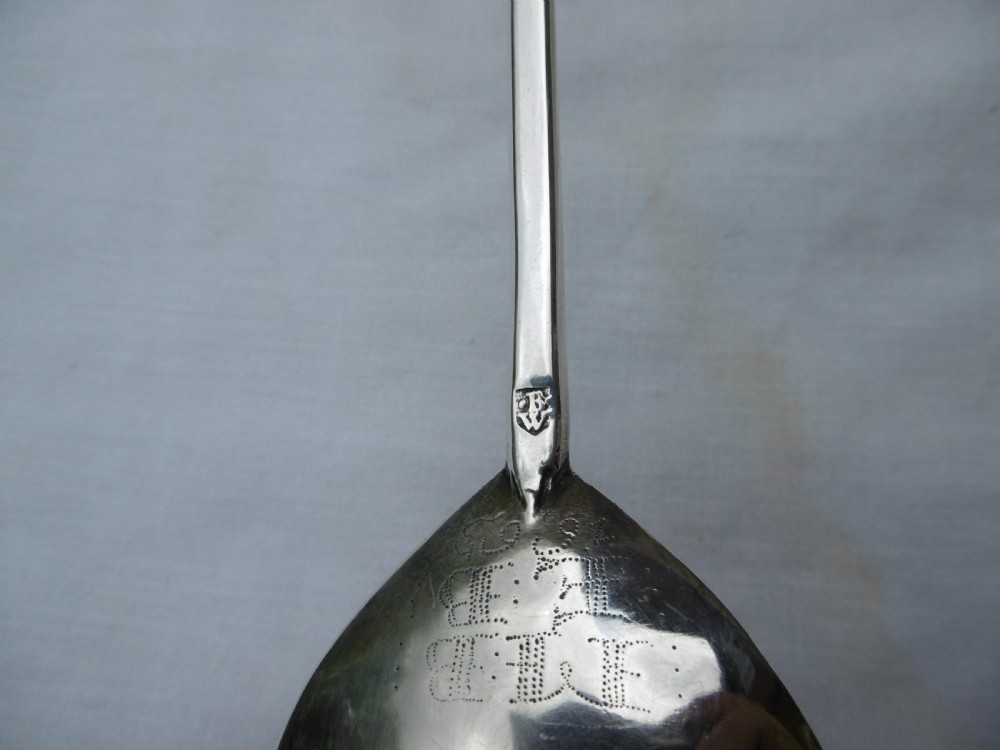 c1630 fine very rare Exeter seal top spoon by William Bartlett View V