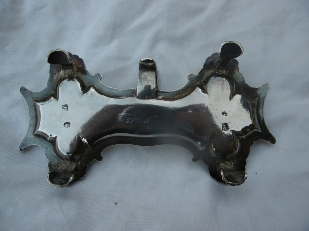 1758 rare quality George 11 Snuffers tray by Royal maker Edward Wakelin View II