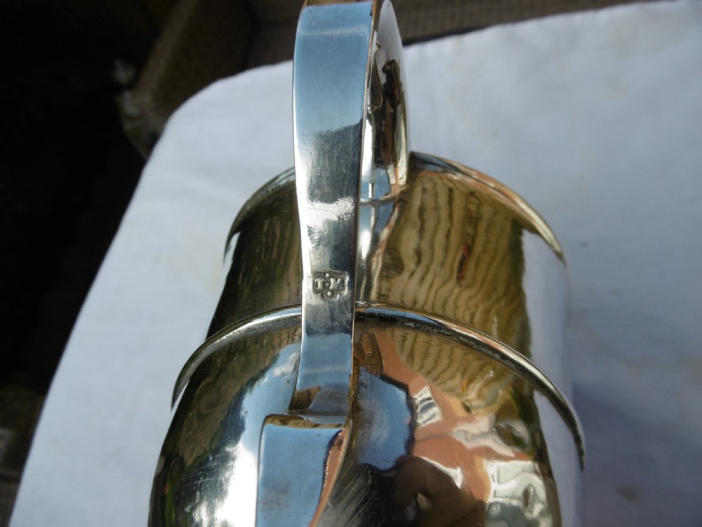 1736 very good George 11 large silver cup by Thomas Mason 330 grams View IV