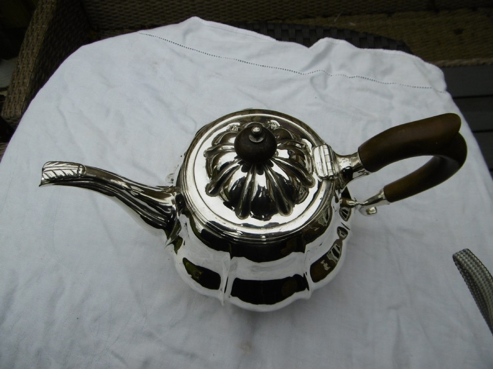 1822 fine Georgian silver teapot by John Wakefield 650g View V
