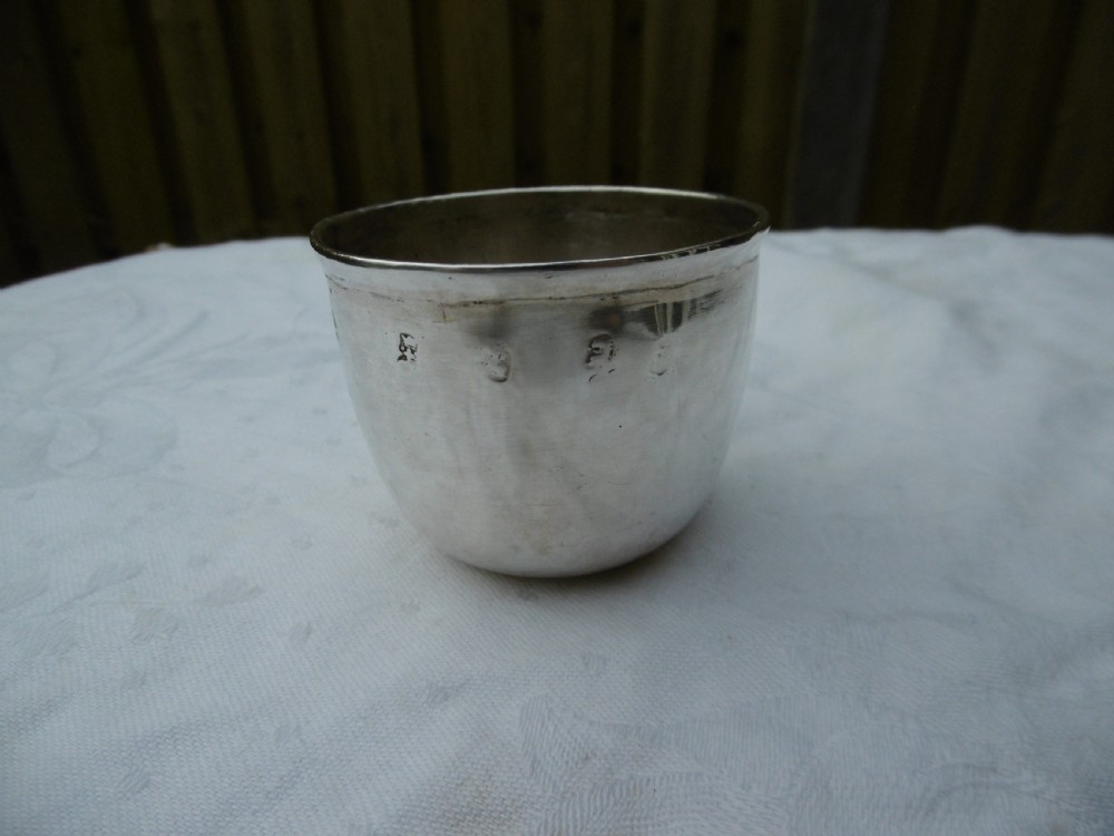 1698 very rare 17th century Britannia standard  cup 50g