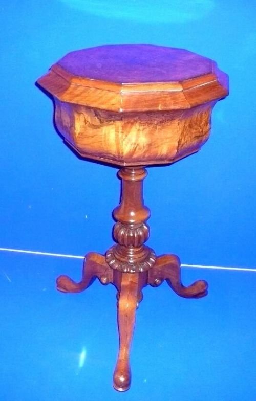 Superb Victorian Burr Walnut Antique Tea Poy