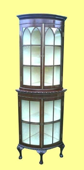 A Superb Quality Chippendale Design Bow Front Mahogany Antique  Corner Cabinet