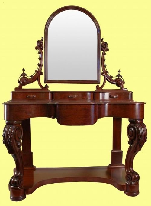 Superb Quality Victorian Mahogany Antique Duchesse Dressing Table