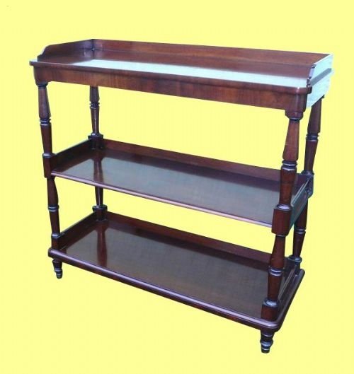 Quality Victorian Mahogany 3 Tiered Dumb Waiter