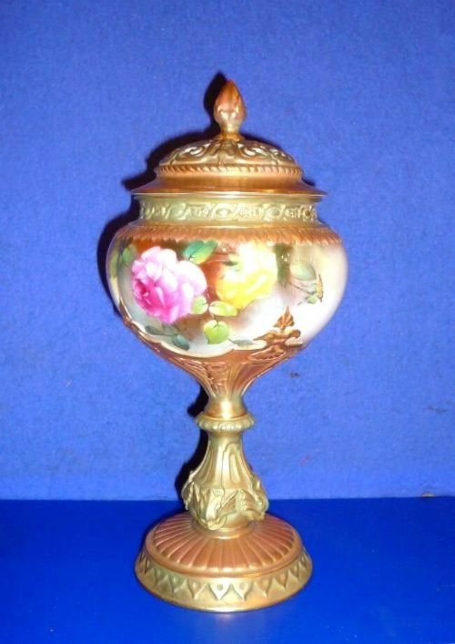Beautiful  Royal Worcester Pot Pourri Pedestal Vase