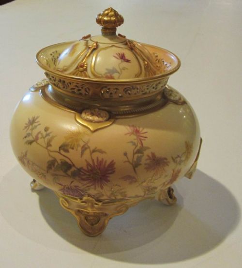Lovely Antique Royal Worcester Blush Ground Pot Pourri