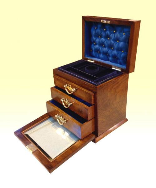 Fabulous Large Figured Walnut Antique Jewellery Box