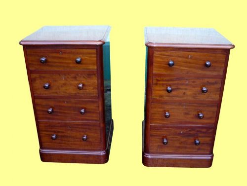 Exceptional Pair of Victorian Mahogany Antique Bedside Cabinet Chests