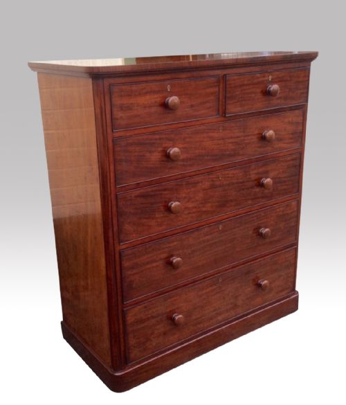 Superb Quality Early Victorian Mahogany Large Antique  Chest of Drawers.