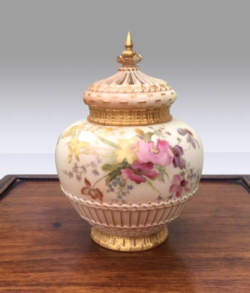 Stunning Antique Royal Worcester Pot Pourri Jar and Crown Cover