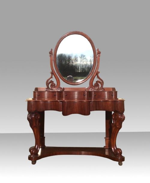 A Stunning Antique Victorian Mahogany Duchess Dressing Table.