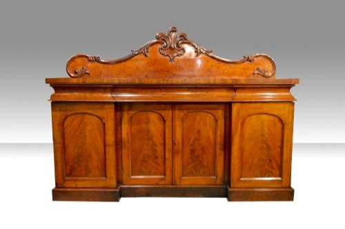 Superb Quality Mahogany Antique Victorian Four Door Side Board.

