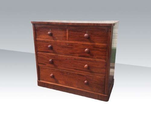 Superb Quality Antique Mahogany Chest of Drawers.