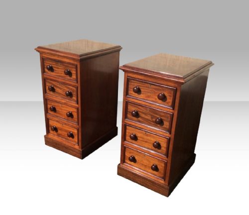 Quality Pair of Antique Mahogany Bedside Chests