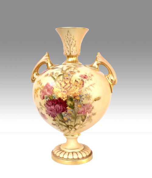 Beautiful Antique Royal Worcester
blush Ivory Vase.