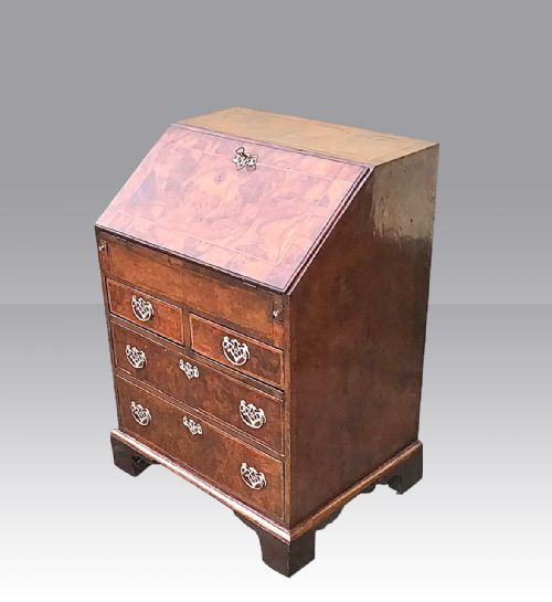 RARE SMALL GEORGIAN PERIOD ANTIQUE WALNUT BUREAU DESK - ADDITIONAL PHOTO 4