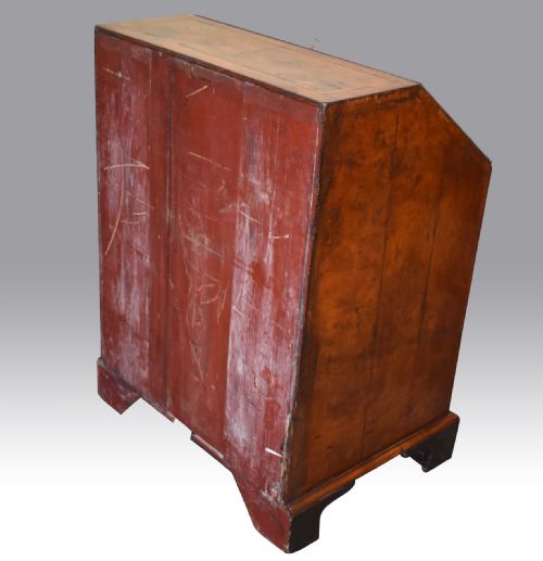 RARE SMALL GEORGIAN PERIOD ANTIQUE WALNUT BUREAU DESK - ADDITIONAL PHOTO 6