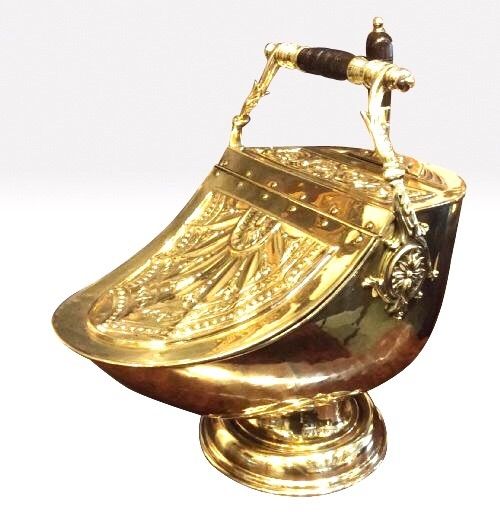 Quality Antique Brass Coal Scuttle Complete with Original Shovel