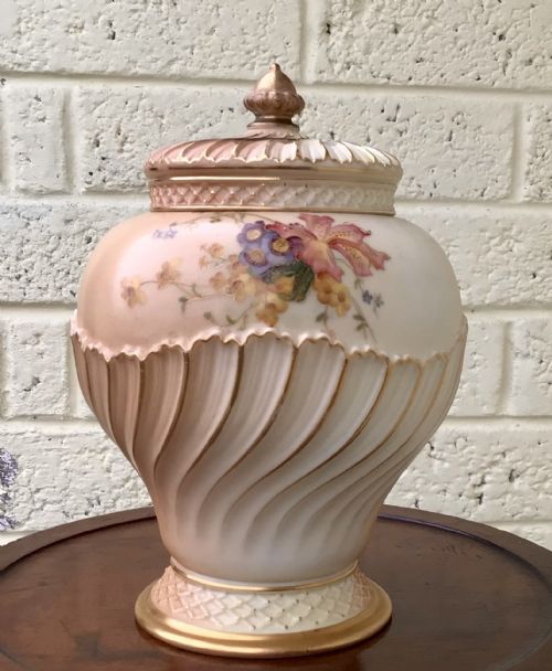 ANTIQUE ROYAL WORCESTER BLUSH IVORY POT POURRI VASE AND COVER - ADDITIONAL PHOTO 1