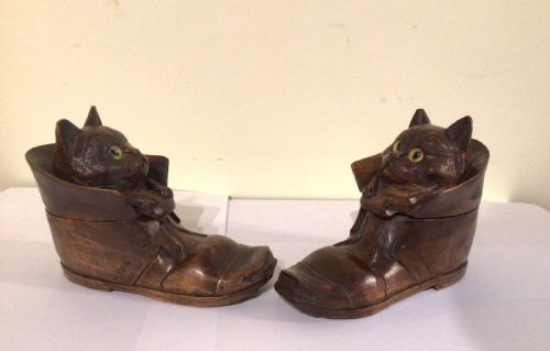 PAIR OF ANTIQUE BLACK FOREST CAT IN BOOT INKWELLS - ADDITIONAL PHOTO 5
