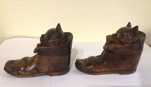 PAIR OF ANTIQUE BLACK FOREST CAT IN BOOT INKWELLS - ADDITIONAL PHOTO 9