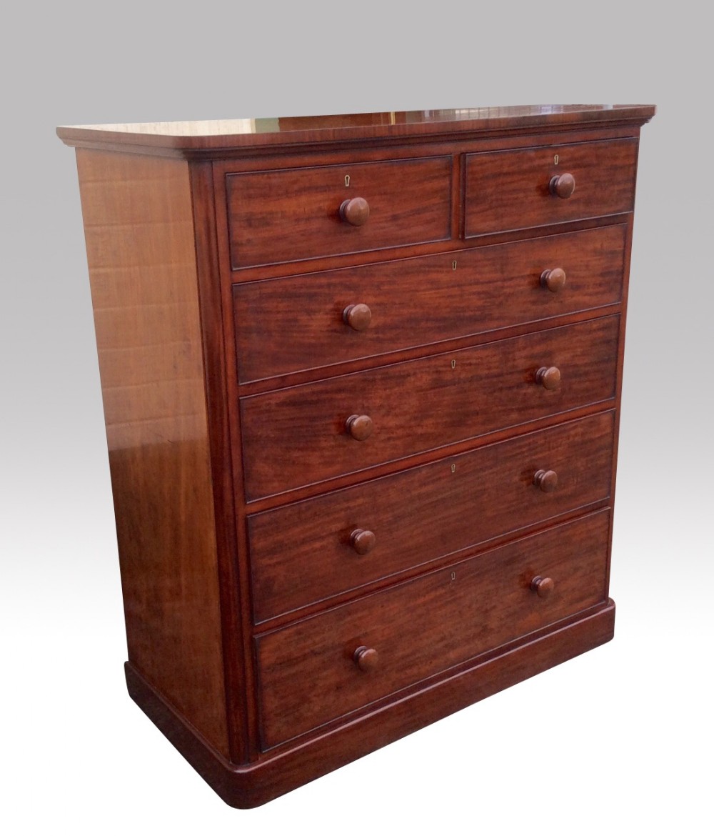 Superb Quality Early Victorian Mahogany Large Antique  Chest of Drawers.