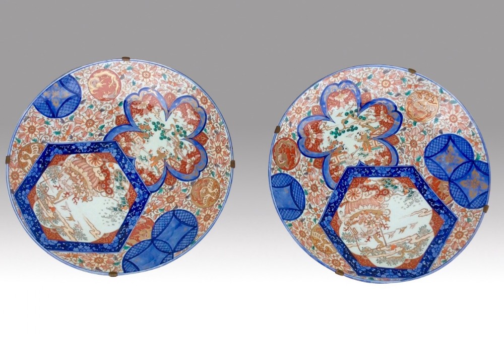 A wonderful pair of very large antique Imari chargers,plates