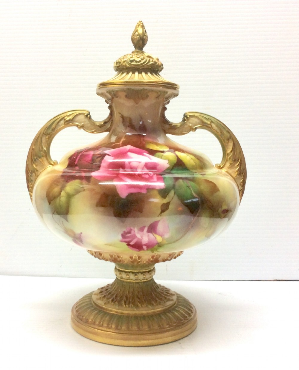 Beautiful Antique Royal Worcester hand painted porcelain footed vase and cover 