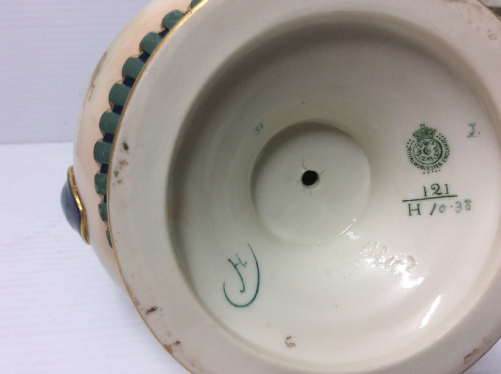 Antique Royal Worcester baluster vase and cover painted with roses View IV