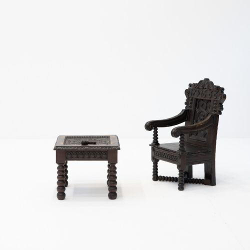 JOINED OAK CARVED CHILDS HIGHCHAIR ON STAND INITIALLED RD AND DATED 1688 - ADDITIONAL PHOTO 15
