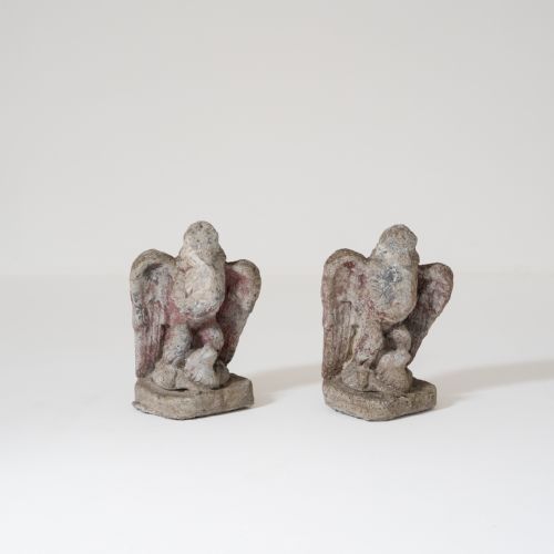 PAIR OF EARLY 20TH CENTURY STONEWARE GARDEN EAGLES - ADDITIONAL PHOTO 1