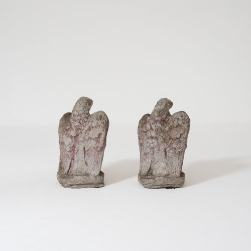 PAIR OF EARLY 20TH CENTURY STONEWARE GARDEN EAGLES - ADDITIONAL PHOTO 3