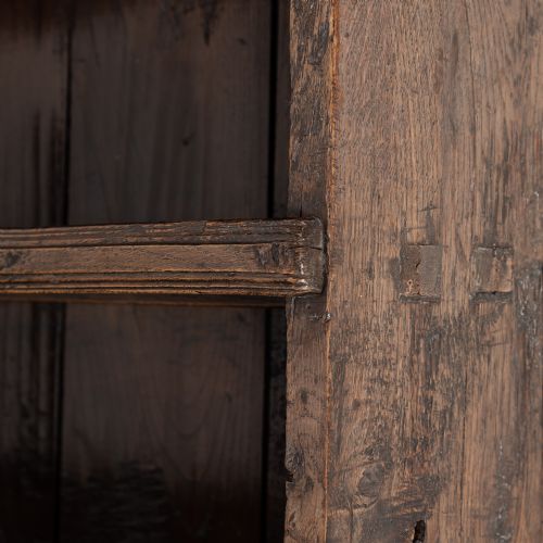18TH CENTURY PROVINCIAL FRENCH OAK CUPBOARD - ADDITIONAL PHOTO 1