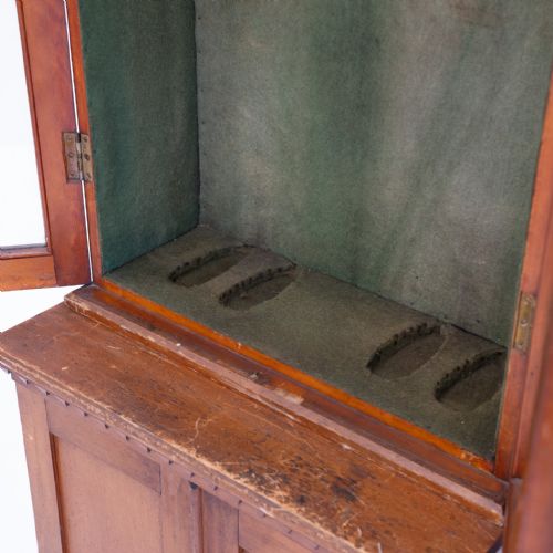 19TH CENTURY TWOPART GUN CABINET - ADDITIONAL PHOTO 17