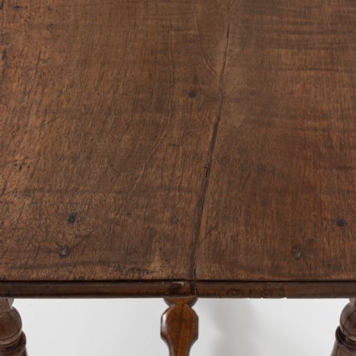 17TH CENTURY WELSH TAVERN TABLE - ADDITIONAL PHOTO 5