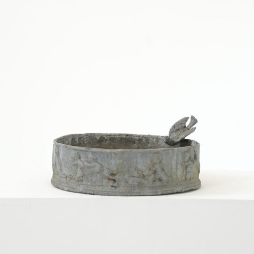 VICTORIAN LEAD PLANTER BIRD BATH