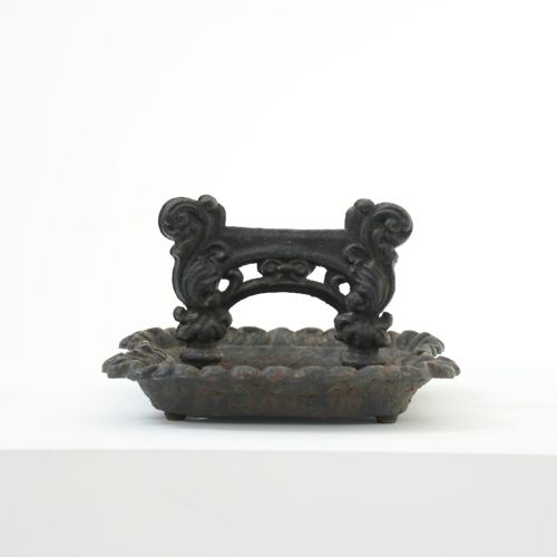 VICTORIAN CAST IRON BOOT SCRAPER - ADDITIONAL PHOTO 3