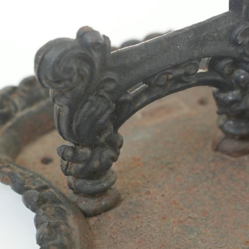 VICTORIAN CAST IRON BOOT SCRAPER - ADDITIONAL PHOTO 4
