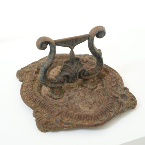 VICTORIAN CAST IRON BOOT SCRAPER - ADDITIONAL PHOTO 3