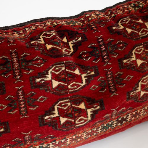 EARLY 20TH CENTURY TURKMEN CHUVAL CUSHION - ADDITIONAL PHOTO 6