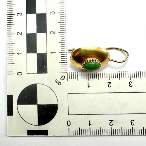 VINTAGE 14CT GOLD GREEN STONE DOME EARRINGS - ADDITIONAL PHOTO 4