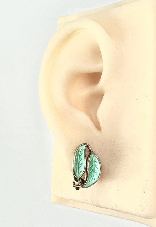 VINTAGE DAVID ANDERSEN GREEN LEAF ENAMEL SILVER EAR CLIPS - ADDITIONAL PHOTO 3