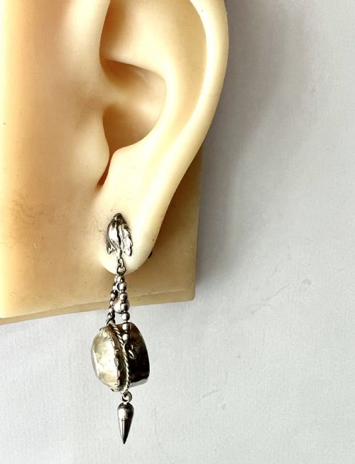 ANTIQUE FOILED PASTE SILVER DEMI PARURE EARRINGS AND BROOCH - ADDITIONAL PHOTO 7