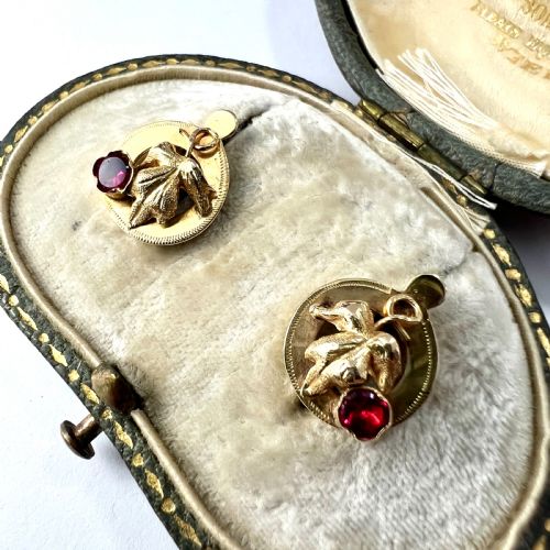 VICTORIAN 18CT GOLD RUBY VINE LEAF STUD EARRINGS - ADDITIONAL PHOTO 2